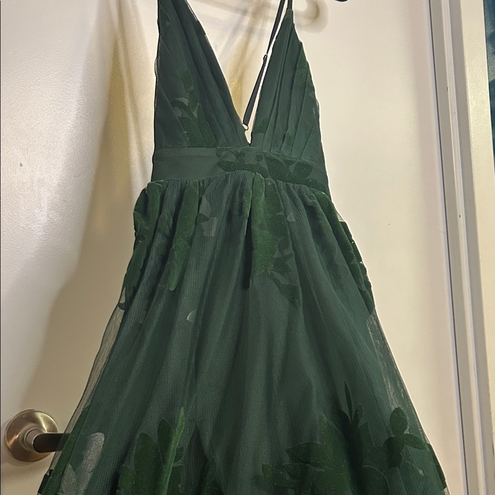 STUNNING Luxxel Deep Green Bridesmaid Dress - velvet and mesh patterns. Fits S - Picture 8 of 9